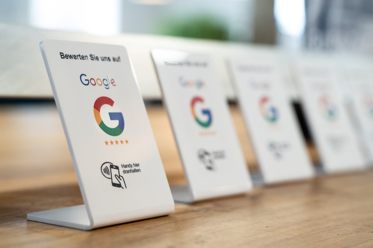 Google NFC Bewertung Aufsteller weiß