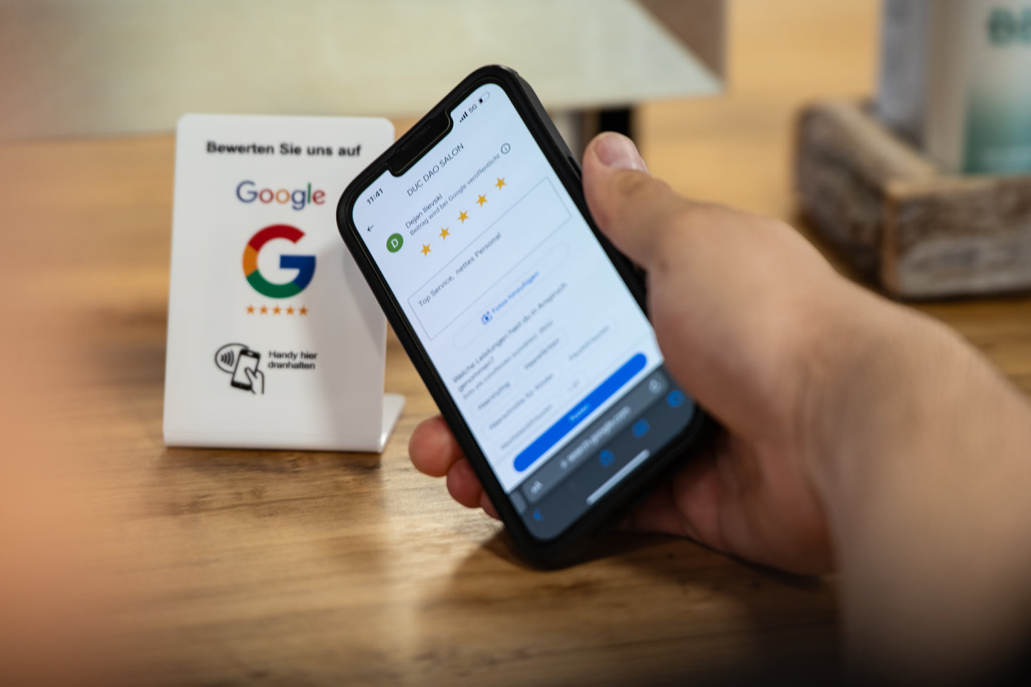 Google NFC Bewertung Aufsteller weiß